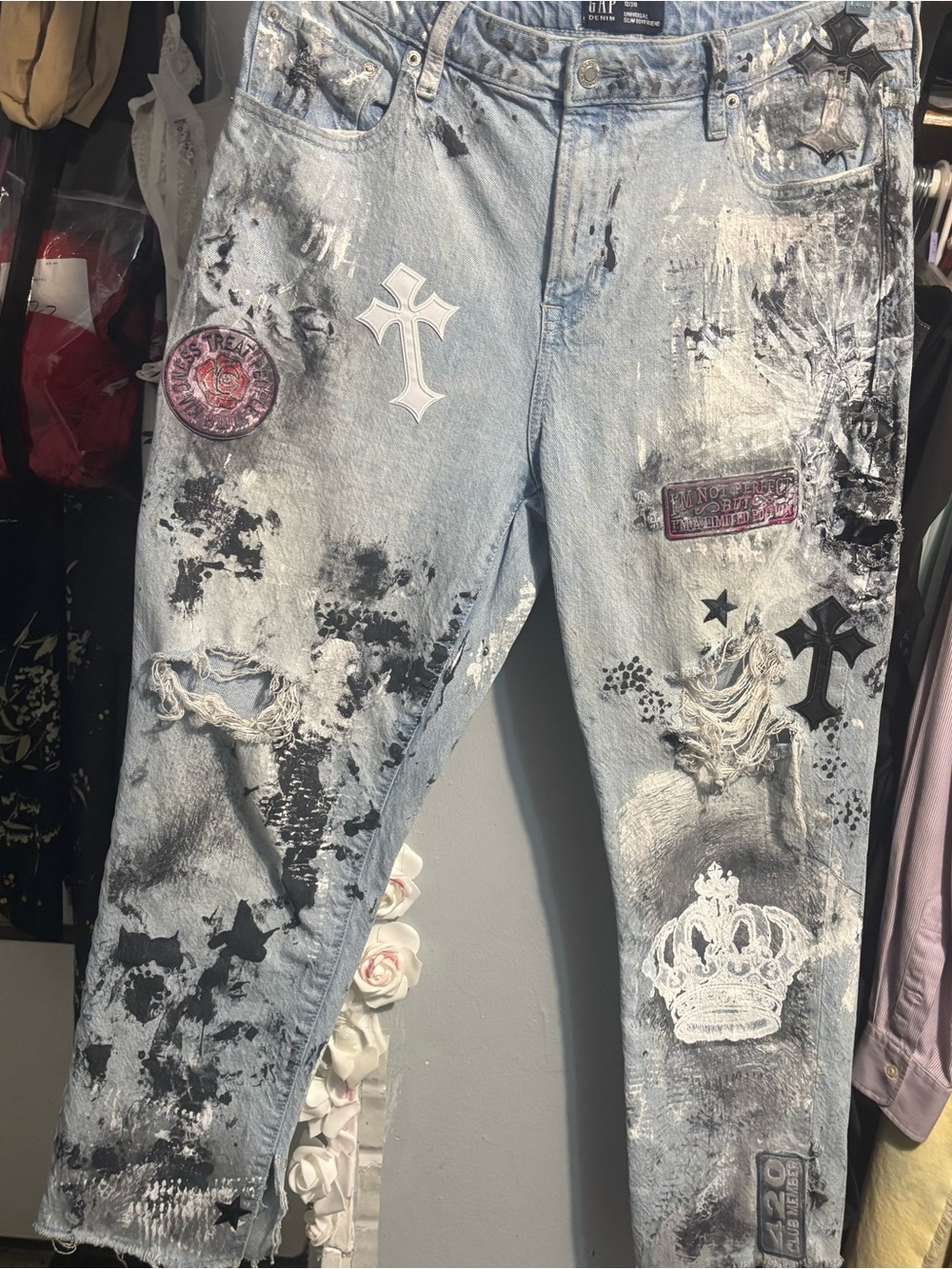 GAP slim Boyfriend Jeans with Patch’s  and Black & white  Paint-Splatter
